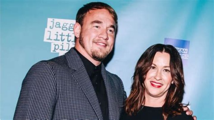 Who's The Lucky Man Married To Alanis Morissette?